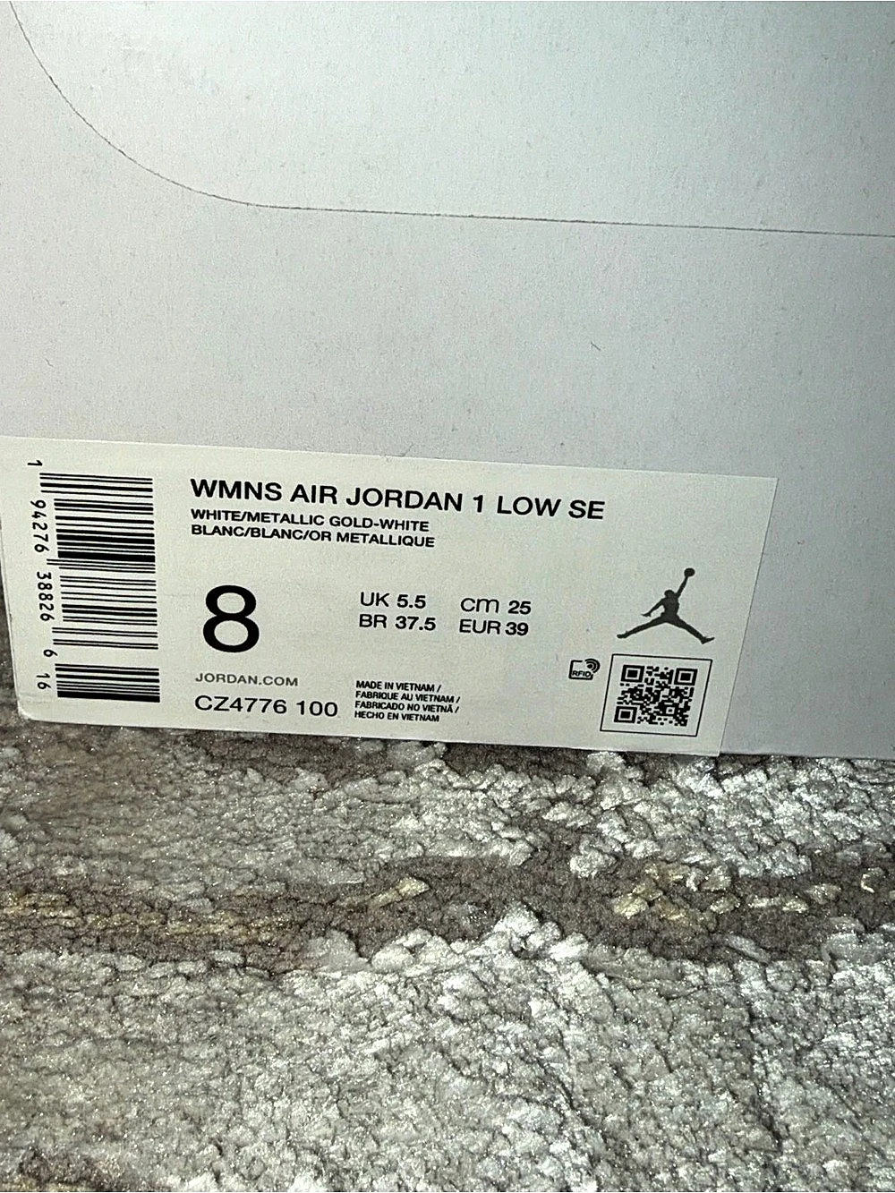 Jordan Air Jordan 1 Low SE White Metallic Gold White & Gold US 8 - Picture 4 of 5